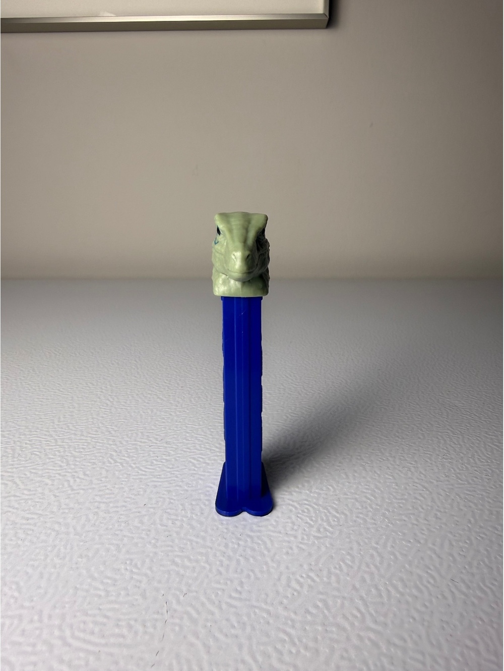 Jurassic World Velociraptor Blue PEZ Dispenser Blue Stem Made in China
